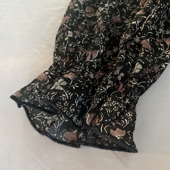 AE Cold Shoulder Blouse - Picture 10 of 10